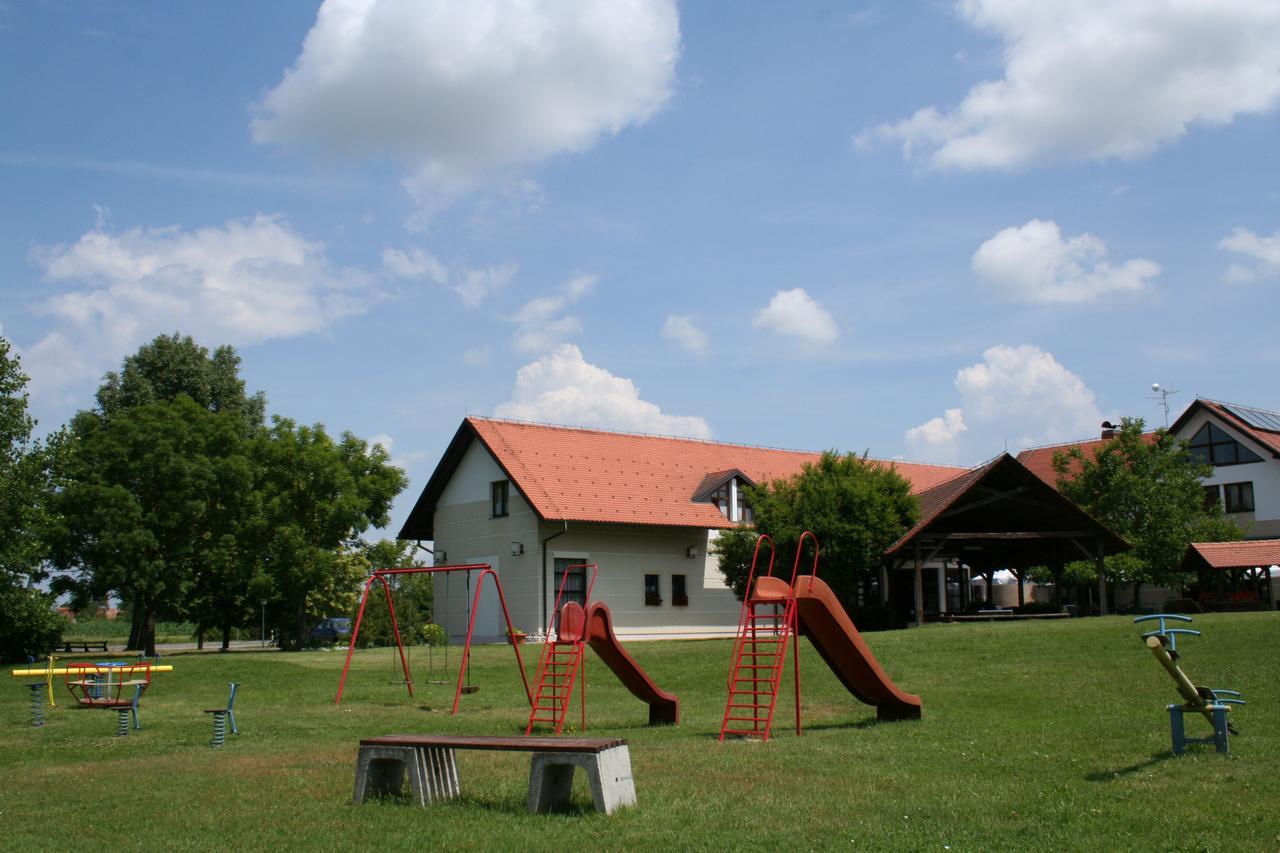 Hotel Golf Donji Vidovec Buitenkant foto